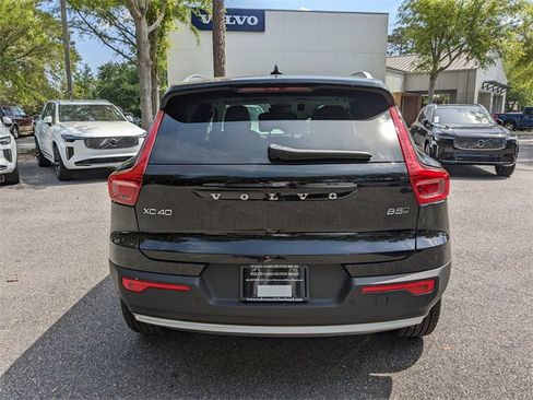 New 2025 Volvo XC40 B5 Ultra image 5