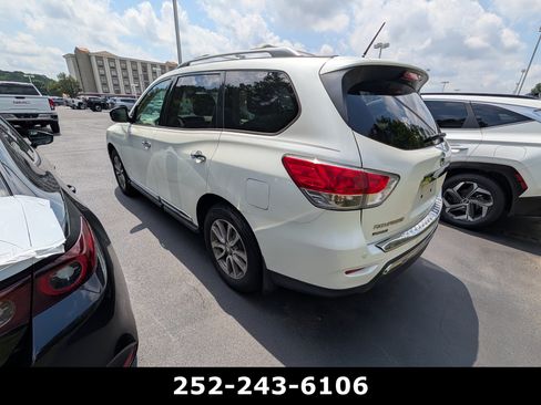 Used 2016 Nissan Pathfinder SL FWD image 5