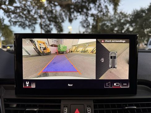 Used 2022 Audi SQ5 Premium Plus image 23