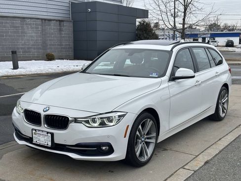 Used 2017 BMW 330i xDrive Wagon AWD/4WD image 1