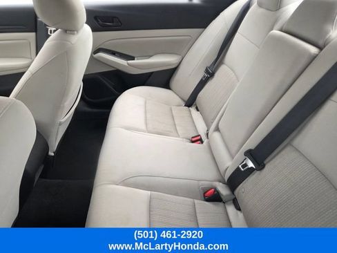 Used 2025 Nissan Altima 2.5 SV FWD image 10
