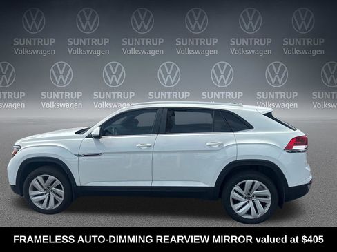 Used 2023 Volkswagen Atlas Cross Sport SE AWD/4WD image 2