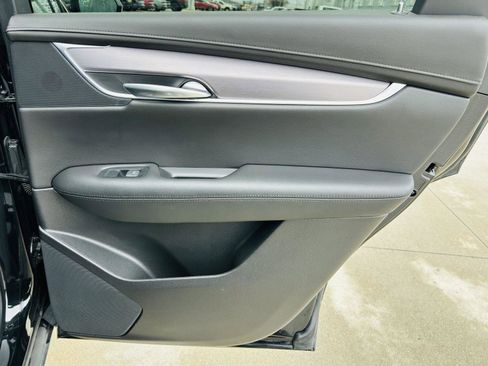 Used 2019 Cadillac XT5 Premium Luxury w/ Driver Assist Package image 32