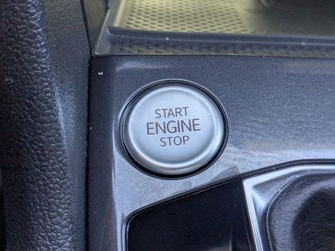 Used 2024 Volkswagen Tiguan SE R-Line image 36