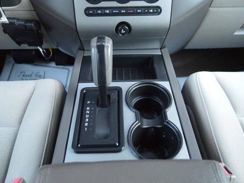 Used 2010 Ford Expedition XLT AWD/4WD image 19