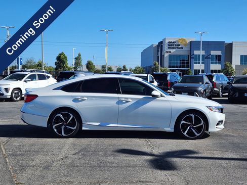 Used 2018 Honda Accord EX image 8