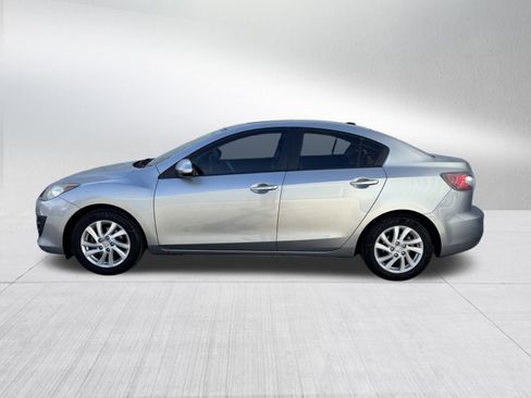 Used 2012 MAZDA MAZDA3 i Grand Touring w/ Tech Pkg image 4