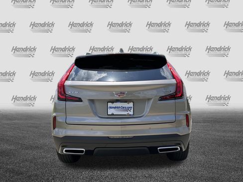 Used 2025 Cadillac XT4 Premium Luxury FWD image 8