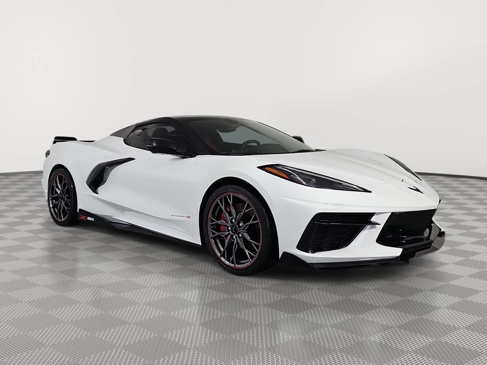 Used 2024 Chevrolet Corvette Stingray Convertible w/ Z51 Performance Package RWD image 2