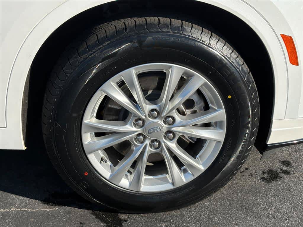 Used 2025 Cadillac XT6 Luxury FWD image 32