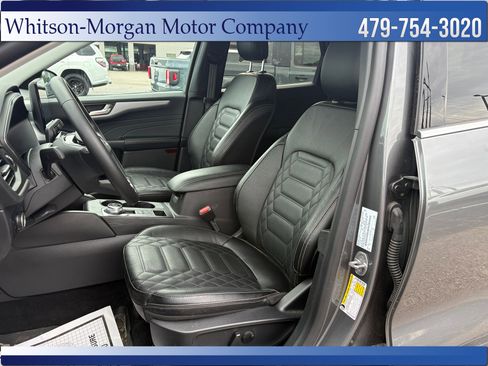 Used 2024 Ford Escape Platinum w/ Premium Technology Package AWD/4WD image 9