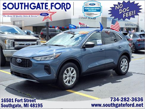 Certified 2023 Ford Escape Active AWD/4WD image 1