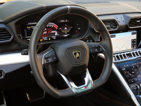 Used 2021 Lamborghini Urus AWD/4WD image 14