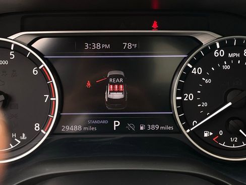 Used 2025 Nissan Rogue SV w/ SV Premium Package FWD image 15
