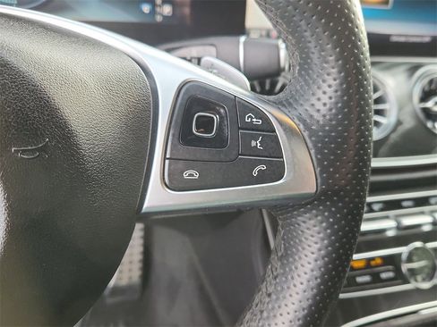 Used 2018 Mercedes-Benz E 400 E 400 image 19