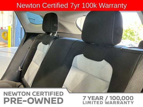 Used 2025 Chevrolet Trax LS FWD image 12