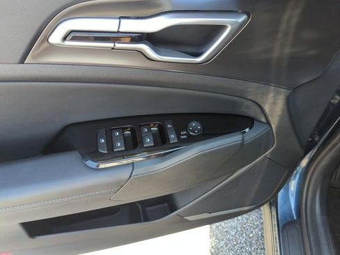 Used 2023 Kia Sportage EX AWD/4WD image 18