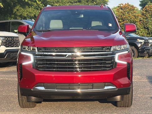 Used 2023 Chevrolet Tahoe LT w/ Luxury Package RWD image 2
