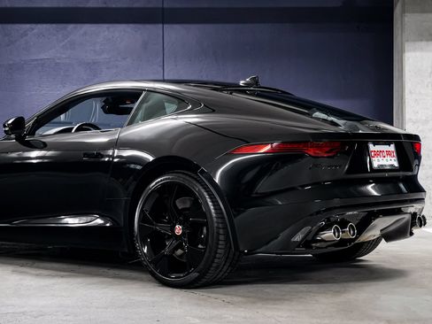 Used 2022 Jaguar F-TYPE Coupe RWD image 29