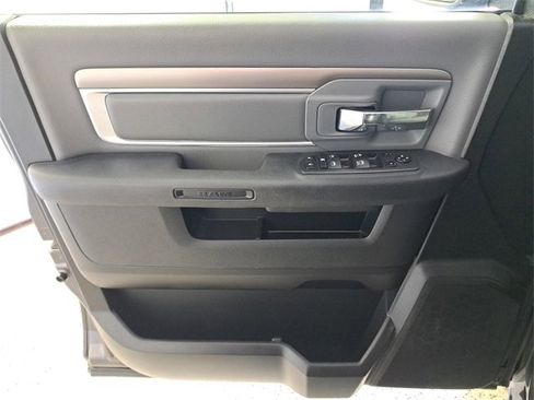 Used 2024 RAM 1500 Classic SLT image 21