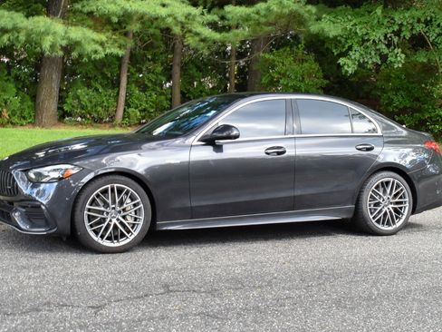 Used 2023 Mercedes-Benz C 43 AMG 4MATIC Sedan image 3