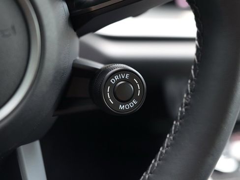 Used 2023 Porsche 911 Carrera 4S w/ Sport Package image 33