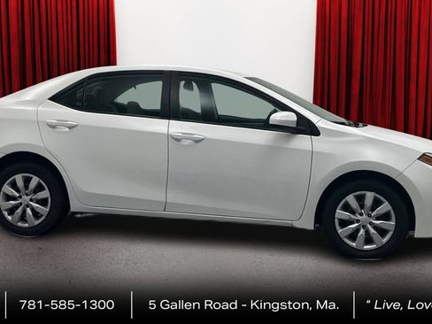 Used 2015 Toyota Corolla LE FWD image 4