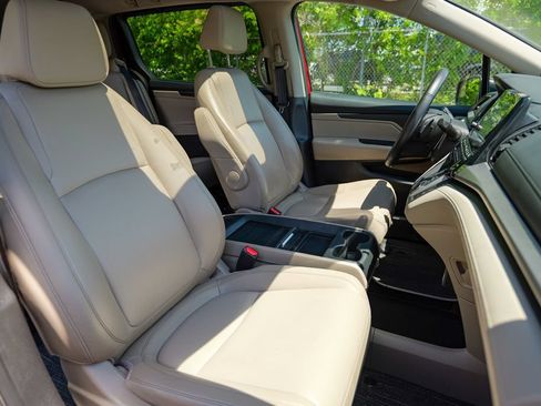 Used 2023 Honda Odyssey EX-L image 37