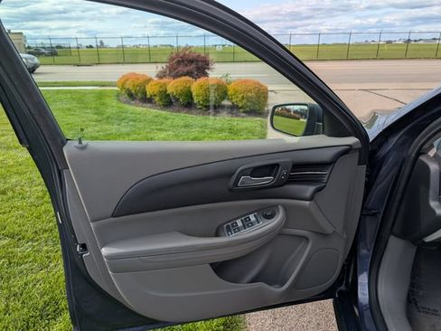 Used 2013 Chevrolet Malibu LS FWD image 12