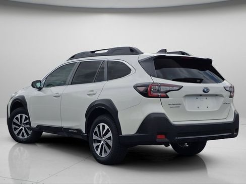 Used 2025 Subaru Outback Premium AWD/4WD image 24