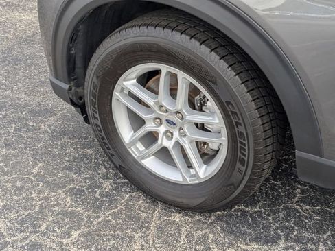 Used 2025 Ford Explorer Active AWD/4WD image 24