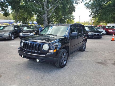 Used 2014 Jeep Patriot High Altitude image 3