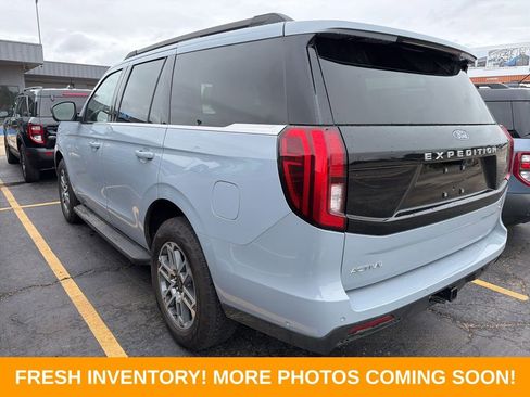 Used 2025 Ford Expedition Active AWD/4WD image 4