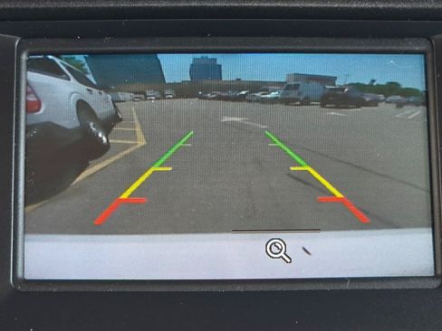 Used 2015 Ford Fusion SE FWD image 23