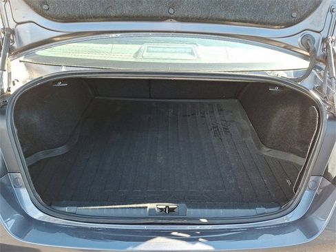 Used 2017 Subaru Legacy 2.5i Premium image 30