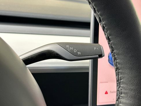 Used 2021 Tesla Model 3 Standard Range Plus image 23