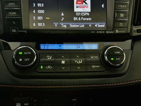 Used 2016 Toyota RAV4 SE w/ Advanced Technology Package AWD/4WD image 18