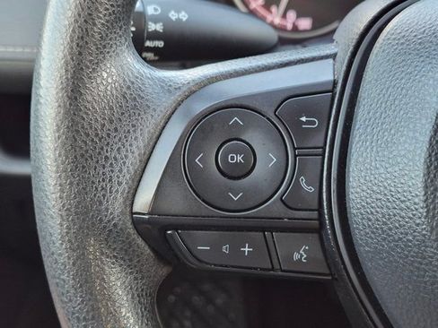 Used 2024 Toyota RAV4 XLE FWD image 21