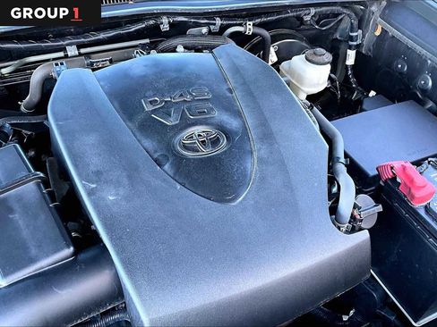 Certified 2019 Toyota Tacoma SR5 image 30