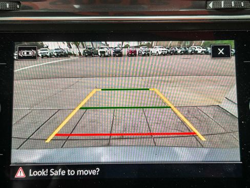 Used 2023 Volkswagen Tiguan SE image 20