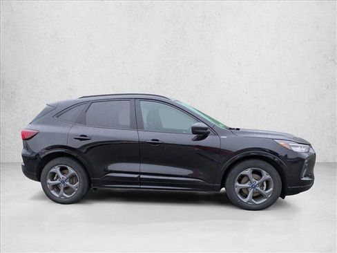 Used 2024 Ford Escape ST-Line w/ Tech Pack #1 FWD image 4