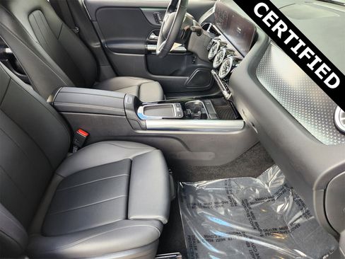 Certified 2025 Mercedes-Benz GLA 250 image 3