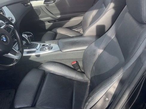 Used 2014 BMW Z4 sDrive35i image 4