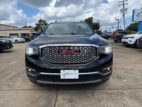 Used 2018 GMC Acadia Denali w/ Technology Package image 2