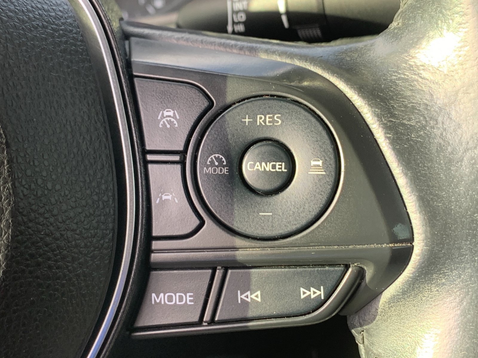 Used 2023 Toyota Corolla SE FWD image 30