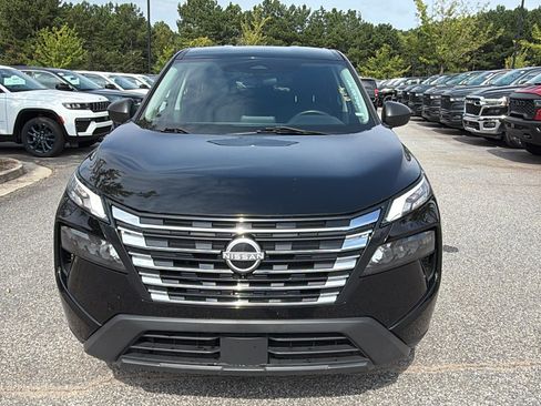 Used 2024 Nissan Rogue S AWD/4WD image 3