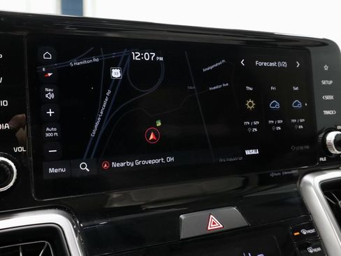 Used 2023 Kia Sorento EX w/ Panoramic Sunroof Package FWD image 3
