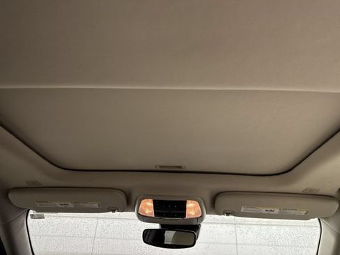 Used 2017 Dodge Durango Citadel w/ Technology Group RWD image 19