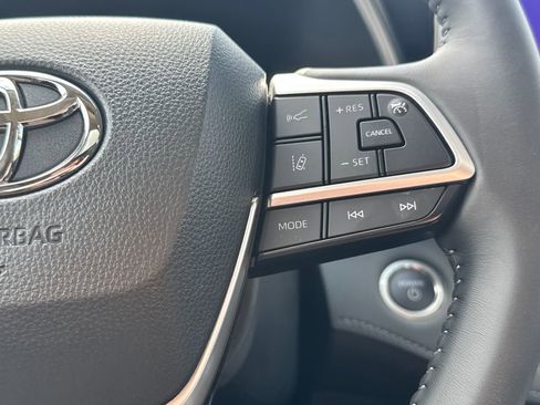 Used 2026 Toyota Highlander XLE AWD/4WD image 22