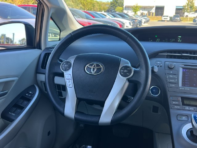 Used 2015 Toyota Prius Four FWD image 16